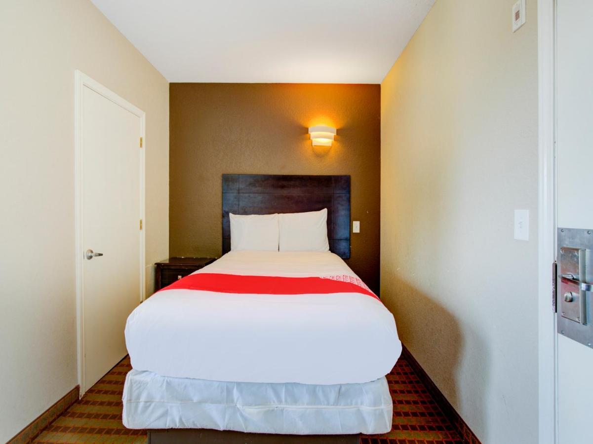Hotel Dilley Grand Kültér fotó