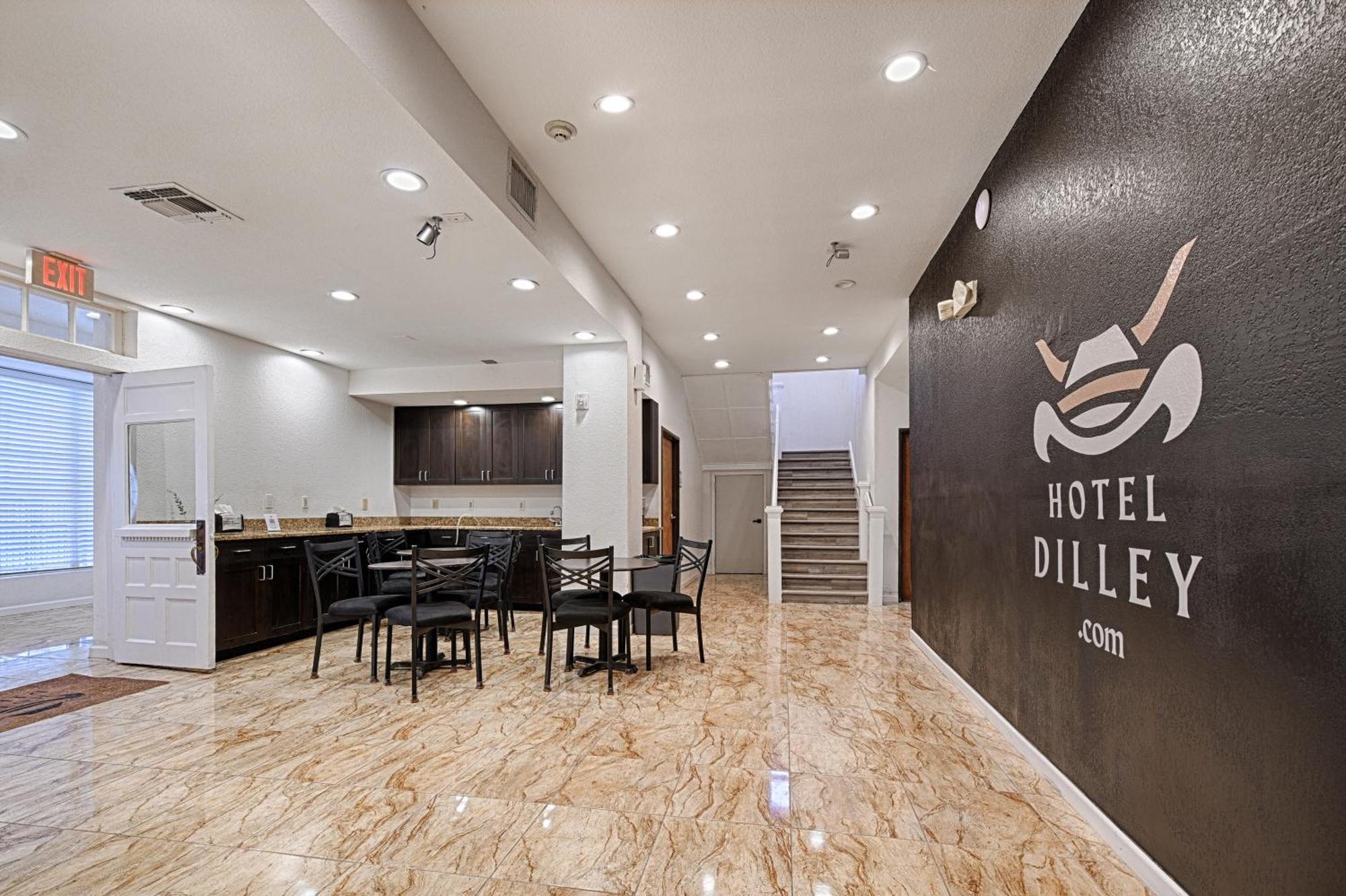 Hotel Dilley Grand Kültér fotó